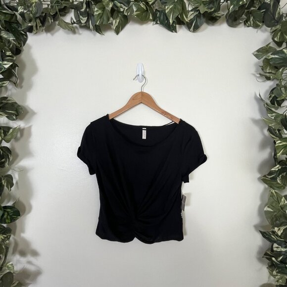 Free People Movement Run In The Sun Twisted Short Sleeve Shirt Black NWT Size M - Picture 1 of 7